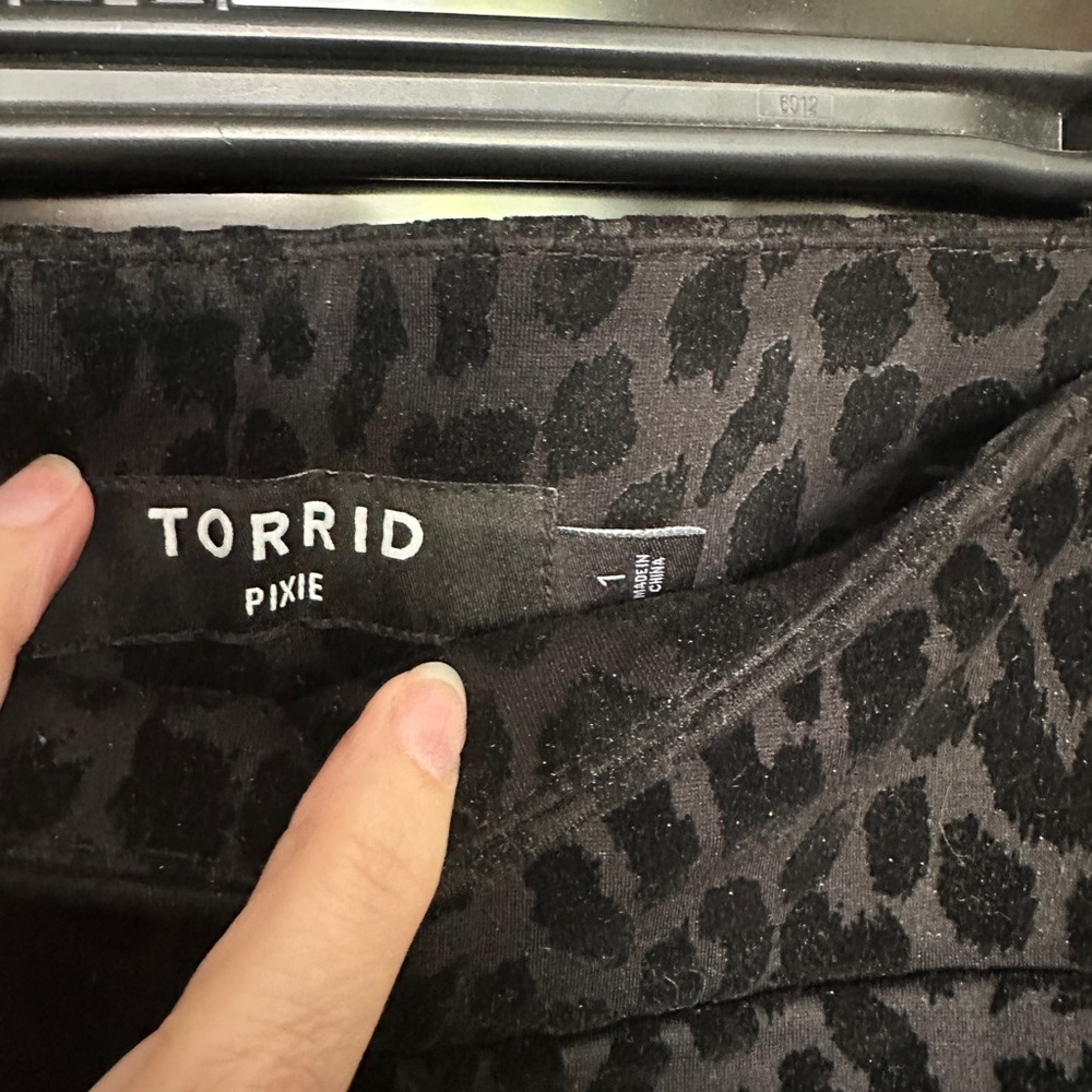 Torrid Pixie Black Leopard Print Pants - image 2